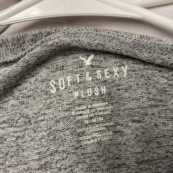 American eagle plush pullover sweater - Picture 3 of 3